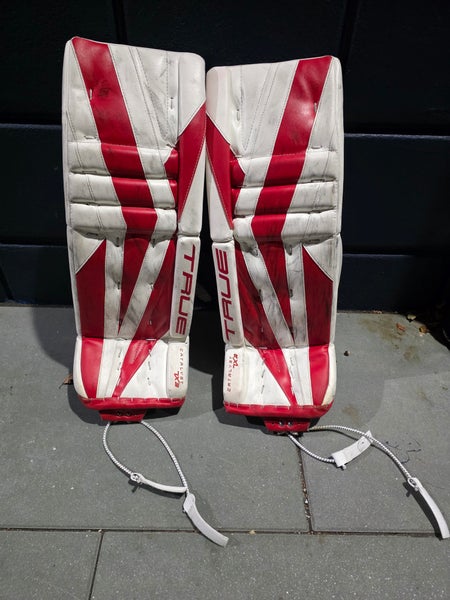 30" True Catalyst 7X3 Goalie Leg Pads (Used)