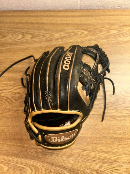 Wilson A2000 RH Infield Baseball Glove 11.5" (Used)