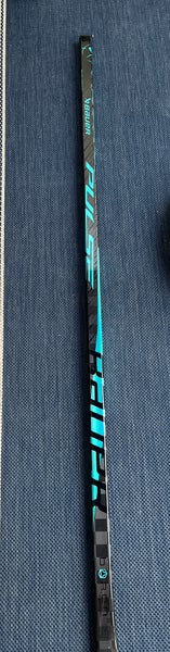 Intermediate Bauer PULSE Left Hand Hockey Stick P92 55 Flex (New)