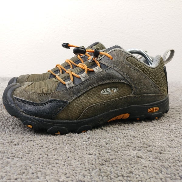 KEEN Joey Leather Hiking Shoes Boys Size 4 Low Top Sneakers Bungee Laces