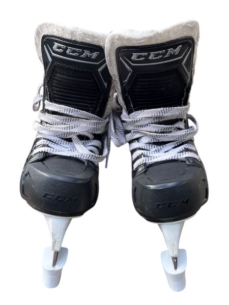 Youth CCM 9370  Goalie Skates 13