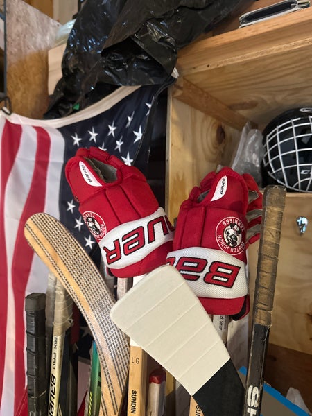 Bauer Gloves 11" (Used)