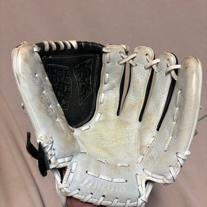 RH Mizuno Supreme Softball Glove 12" (Used)
