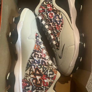 Griffey Jackie Robinson day molded cleats brand new size 10
