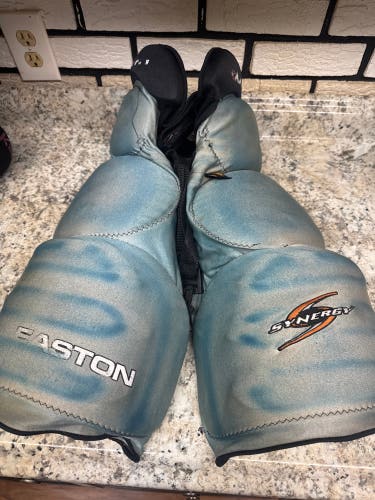 Senior Medium Easton Synergy Hockey Girdle (Used)