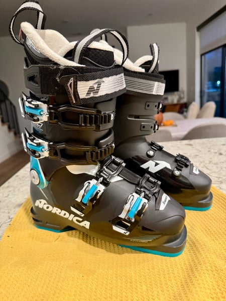 Women's Nordica PROMACHINE 95 W Ski Boots - Mondo 24.5 - Worn Twice