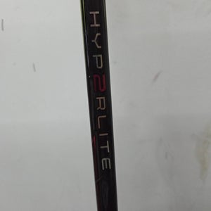 Junior Bauer Vapor Hyperlite 2 Right Handed Hockey Stick P28 40 Flex (Used)