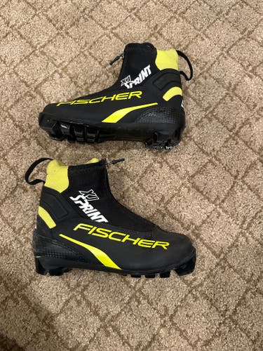 Classic Size 13 Fischer XJ Sprint Cross Country Ski Boots (Used)