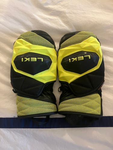 Yellow Medium Kids Unisex Leki Gloves (New)