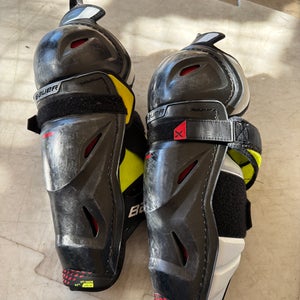 Junior Bauer Vapor 11" Shin Pads (Used)