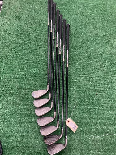 Women's Callaway Fusion Wide Sole Iron Set Right Handed Ladies Flex Graphite Shaft (Used)