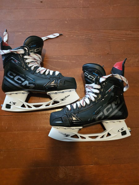 CCM JetSpeed FT690 Hockey Skates Size 6 (Used)