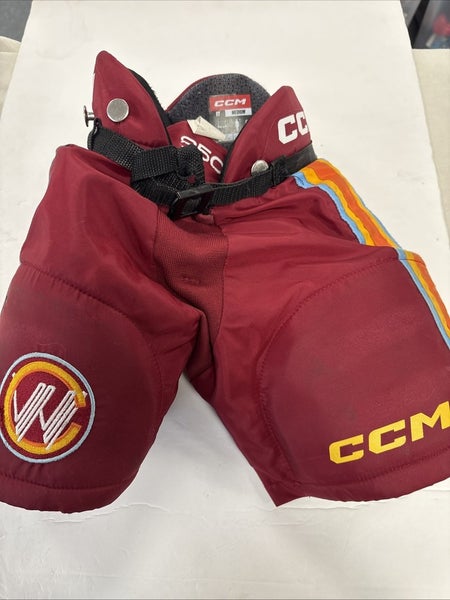 Youth Size Medium Red CCM TACKS 85C Club Ice Hockey Player Pants