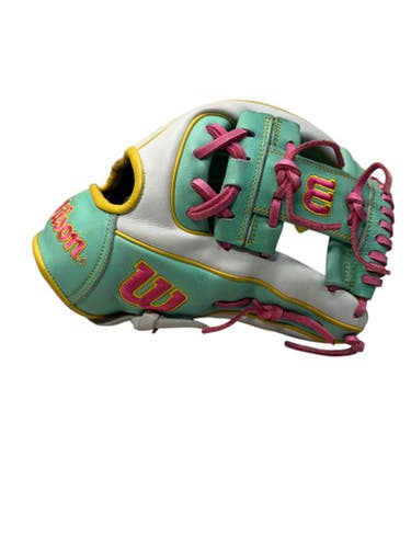 Used Wilson A2000 1786 BB/SB Glove RH Throw White 11 1/2" 11835-S000200682