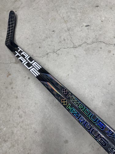 2 Pack P28 80 Flex Senior True Project X Smoke Right Handed Hockey Stick Pro Stock NHL (New)