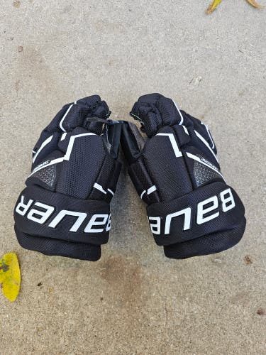 Bauer Supreme Mach Gloves 9" (Used)