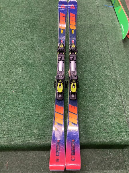 Fischer RC4 The Curve 178 cm Skis With Bindings (Used)