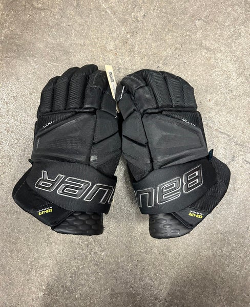 15" Bauer Vapor Hyperlite Gloves