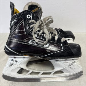 Bauer Supreme 190 Hockey Skates Regular Width Size 2.5 (Used)