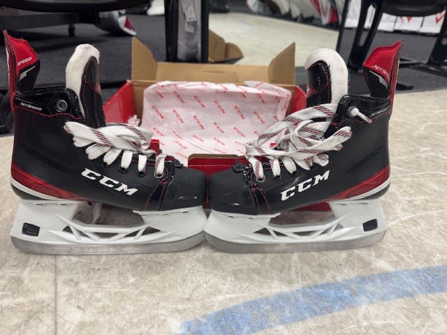 CCM JetSpeed Shock (SMU) Hockey Skates Regular Width Size 1 (New)