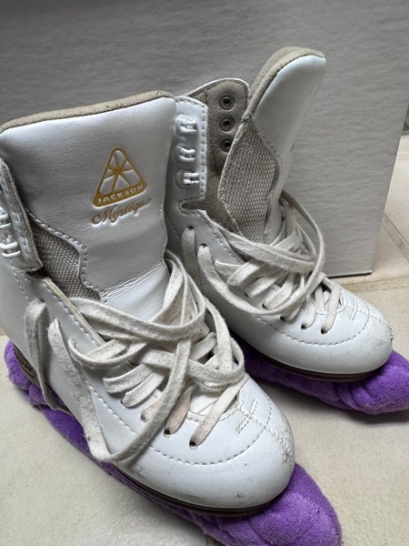 Jackson Ultima Mystique Figure Skates C Junior 1.5 (Used)