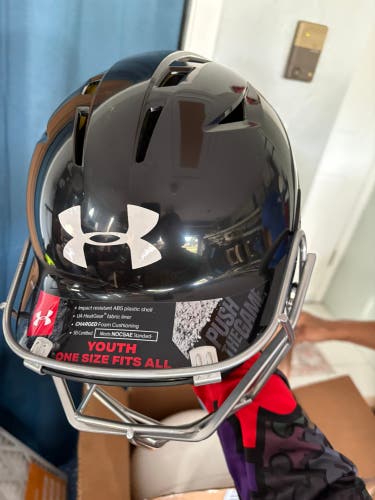 One Size Fits All Under Armour Batting Helmet (New) youth