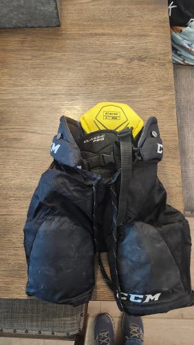 Junior Medium CCM Tacks Classic Pro Hockey Pants