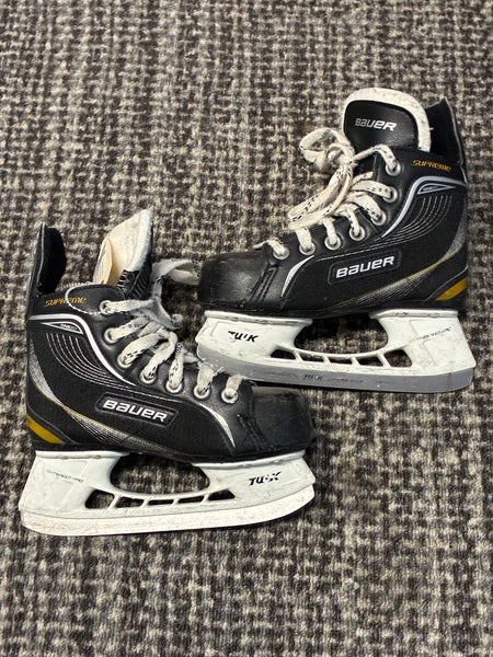 Youth Bauer Supreme One20 Hockey Skates Regular Width 11 (Used)