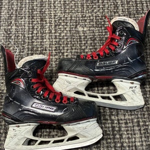 Junior Bauer Vapor X800 Hockey Skates Regular Width Size 2 (Used)
