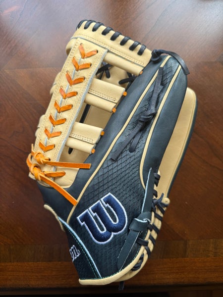 2024 Outfield RH Wilson A2000 Baseball Glove 12.75" (Used)