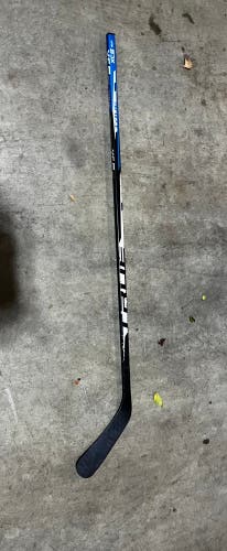 Junior True Right Handed Hockey Stick TC2.5 30 Flex (Used)