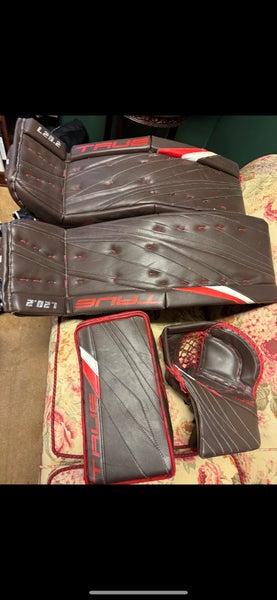 33" 2023 True L20.2 Goalie Leg Pads Pro Stock (Used)
