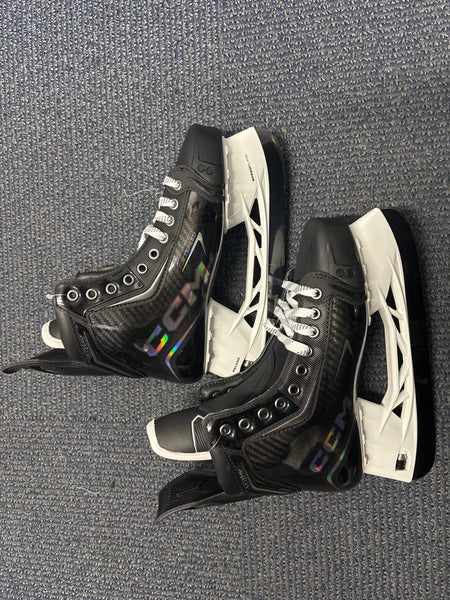 2025 CCM JetSpeed FT8 Pro Hockey Skates Regular Width Pro Stock 8 (New)