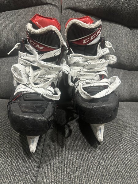 CCM JetSpeed FT4 Pro Hockey Skates Regular Width 6 (Used)