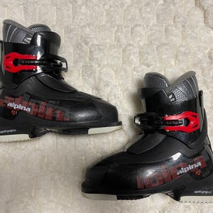 Mondo 21 & 21.5 Kid's Alpina AJ1 Ski Boots (Used)