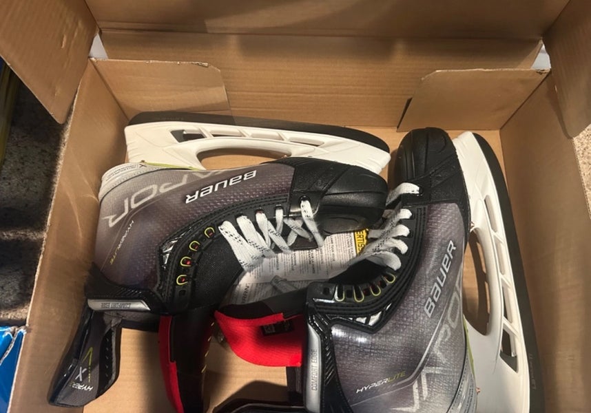 New Bauer Vapor Hyperlite Pro Ice Hockey Skates 11 Fit 1