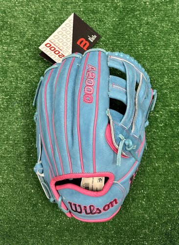 Wilson A2000 12" EDLC44 Elly De La Cruz Model Infield Baseball Glove Blue Pink
