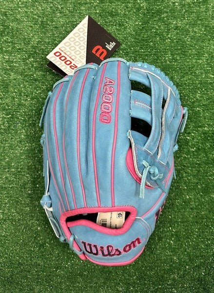 Wilson A2000 12" EDLC44 Elly De La Cruz Model Infield Baseball Glove Blue Pink