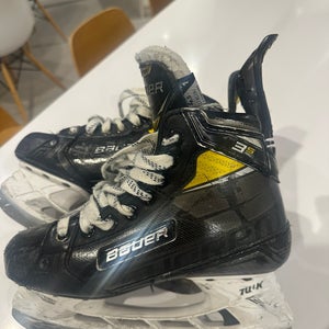2020 Bauer Supreme 3S Pro Hockey Skates Size 4.5 (Used)