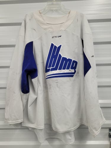 Size Goalie Cut White CCM Pratice Jersey #37 (Used)