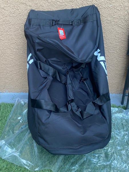 (New) CCM 420 PLAYER BASIC WHEELED BAG 36''