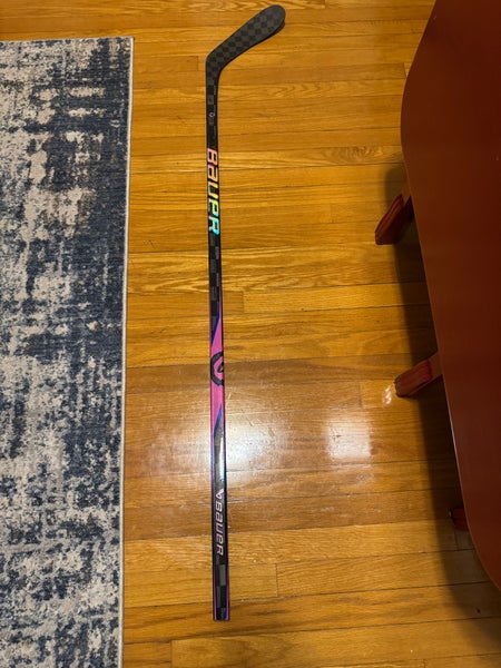 Senior Bauer Proto2 Right Handed Hockey Stick P28 77 Flex (Used)
