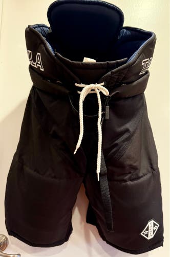 Men's Senior Size 52 Tackla Air 9000 Hockey Pants (Used)