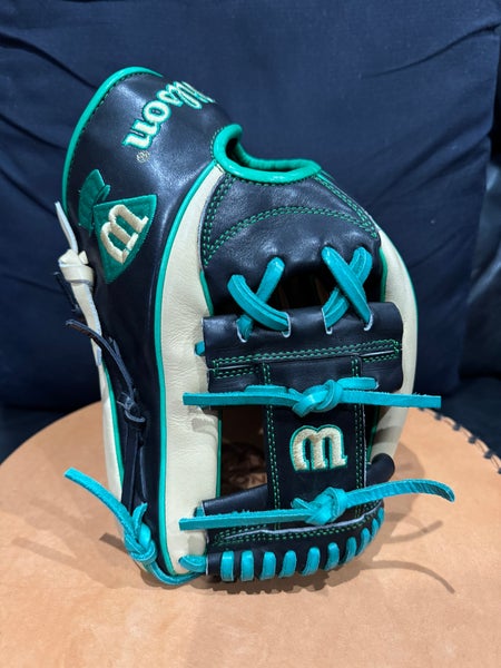 Rare Wilson A2K MC26 11.75” Baseball Fielding Glove - Matt Chapman Model