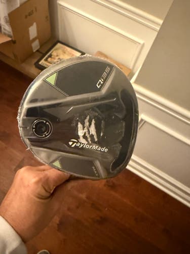 Men's TaylorMade Qi35 Right Handed Fairway Wood Stiff Flex (New)