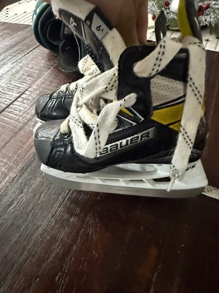 2020 Bauer Supreme 3S Hockey Skates Regular Width 9 (Used)