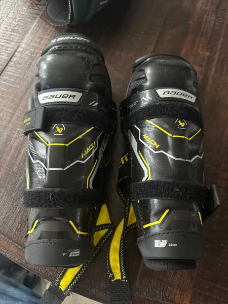 Youth Bauer Mach 9" Shin Pads (Used)