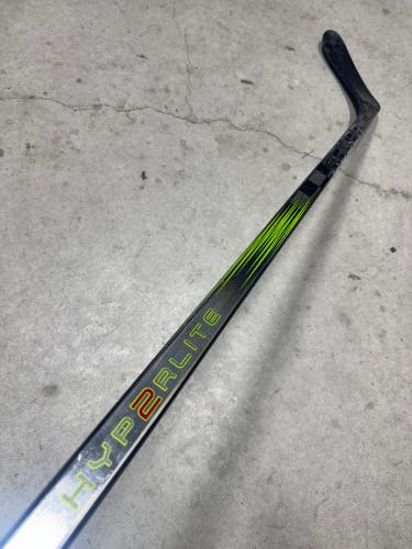 77 Flex P28 Senior Bauer Vapor Hyperlite 2 Left Hand Hockey Stick Pro Stock (USED)