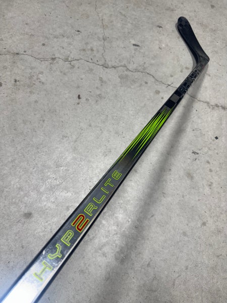 77 Flex P28 Senior Bauer Vapor Hyperlite 2 Left Hand Hockey Stick Pro Stock (USED)