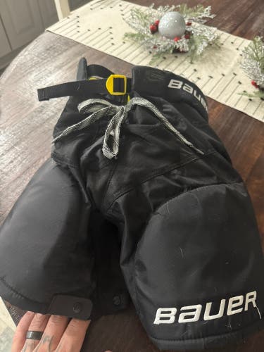 Youth Medium Bauer Mach Hockey Pants (Used)